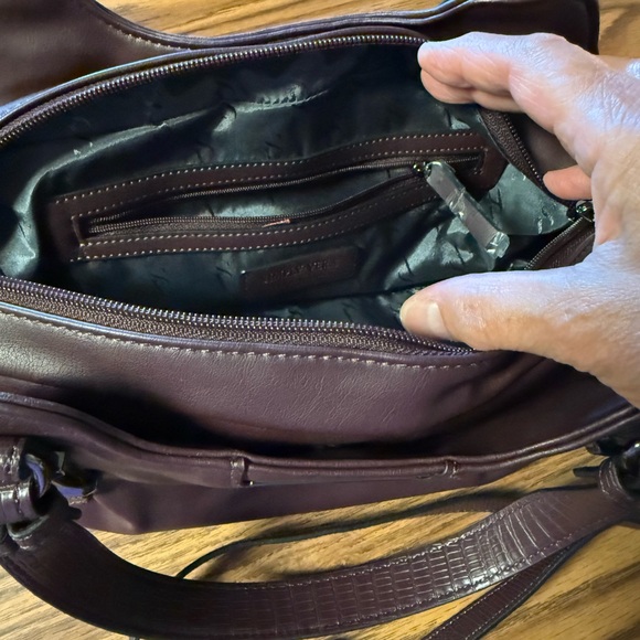 Simply Vera Vera Wang Brown Shoulder Bag with Slouchy Design - Picture 5 of 8